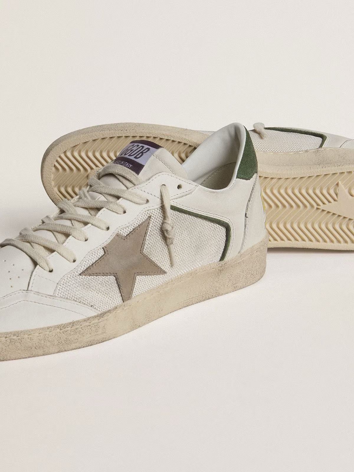GOLDEN GOOSE BALLSTAR " Green leather heel tab with Yellow-white"